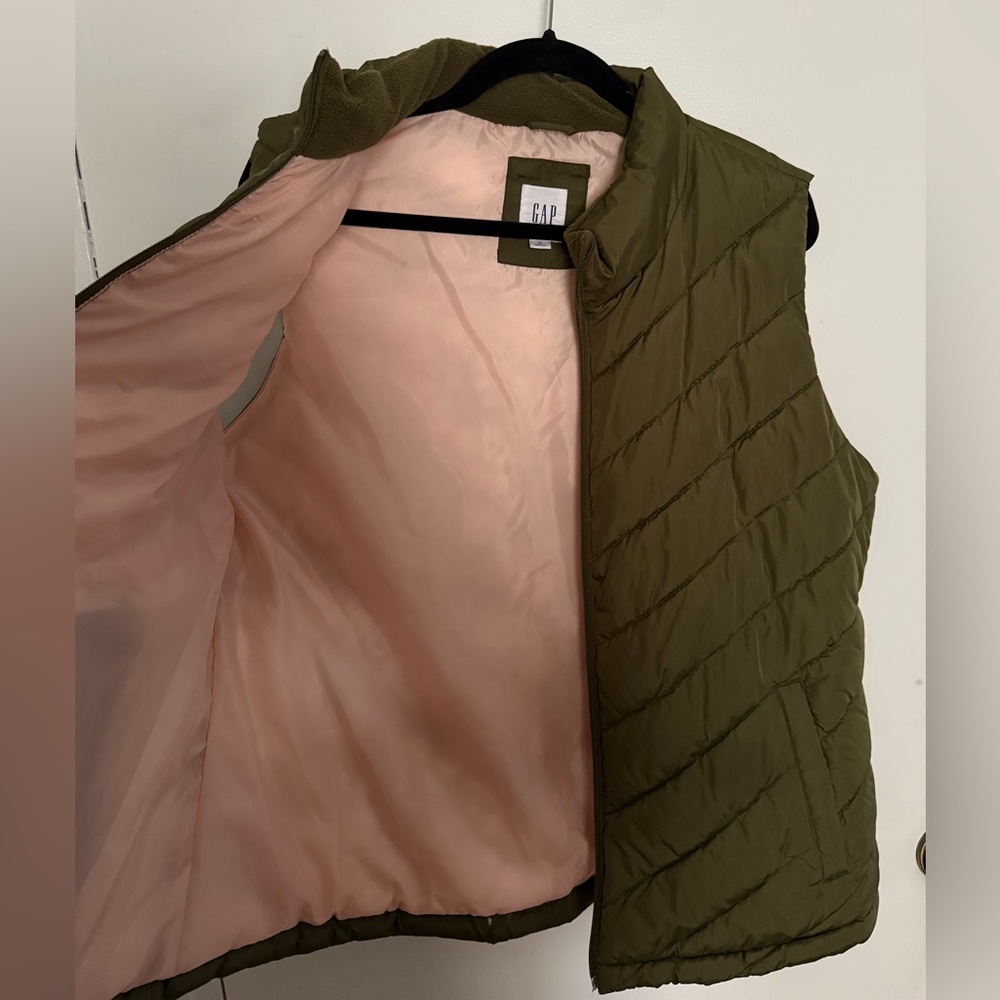 GAP Women's Green Quilted Vest